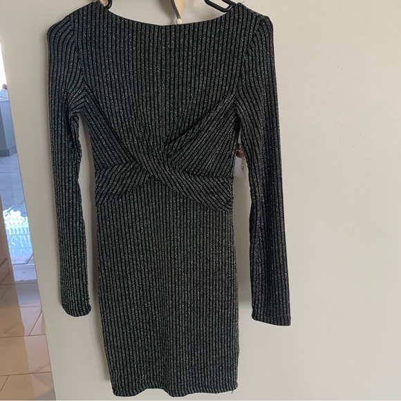 NWT Stunning Holiday dress 🖤🪩 - Picture 1 of 3